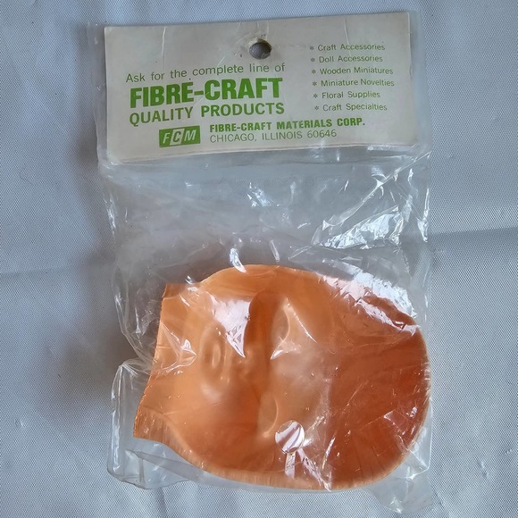 Fibre Craft Plastic Baby Face Lashes NWT 1211 Vintage - Picture 2 of 3